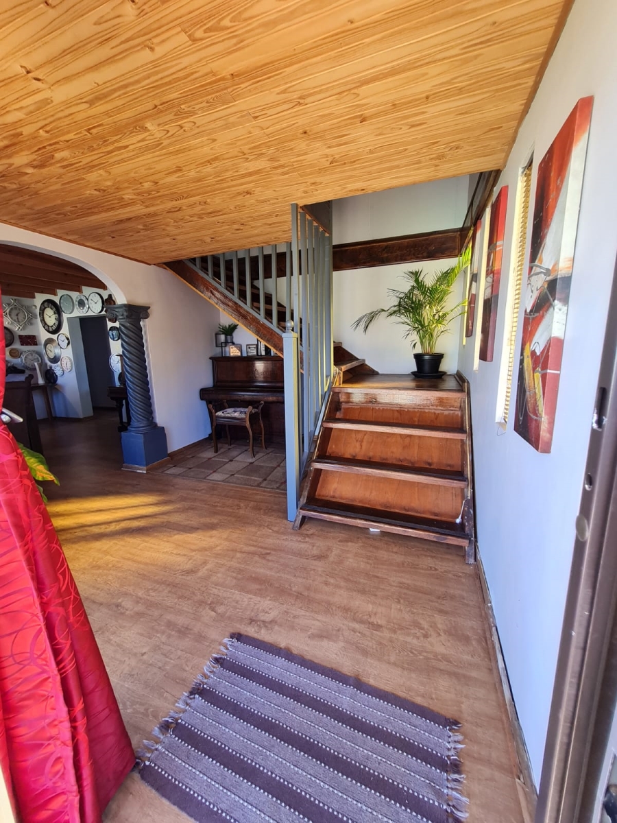 4 Bedroom Property for Sale in Rhodesdene Northern Cape